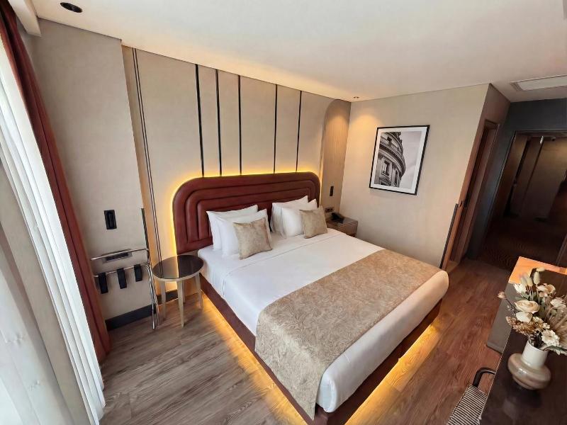 Edition Old City Hotel image