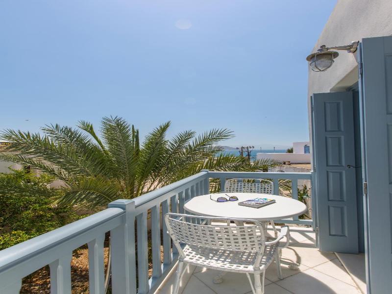 Castle Mansions Naxos image