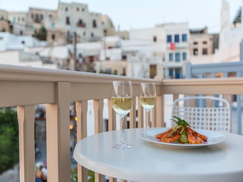 Castle Mansions Naxos image
