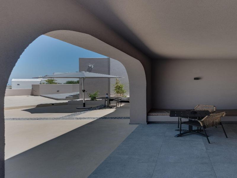 Elements Cozy Suites
