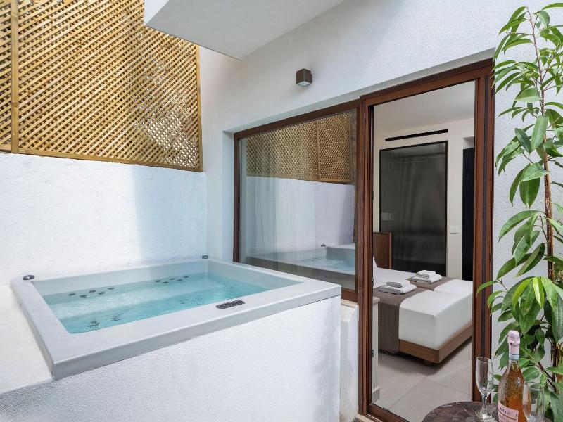Elounda Stories Boutique Hotel