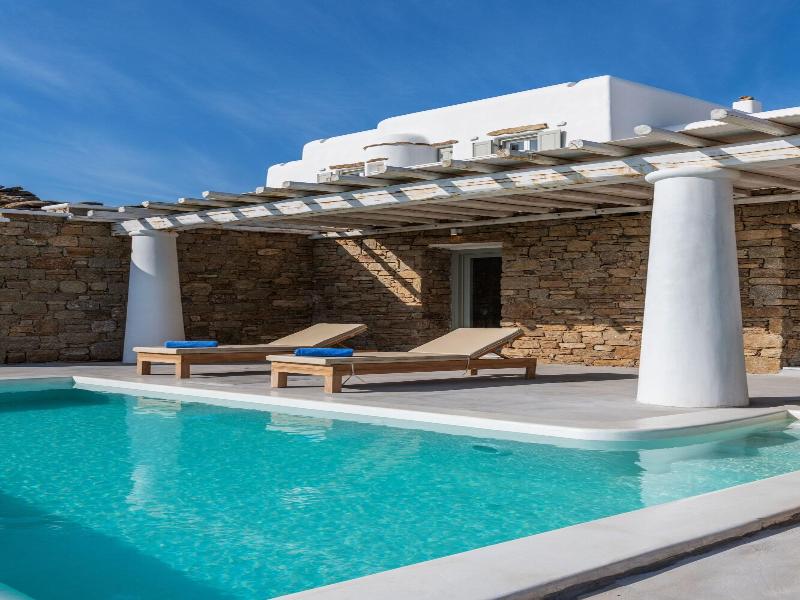 Mykonos Divino