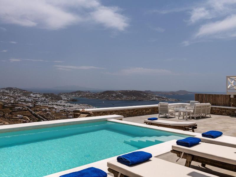 Mykonos Divino