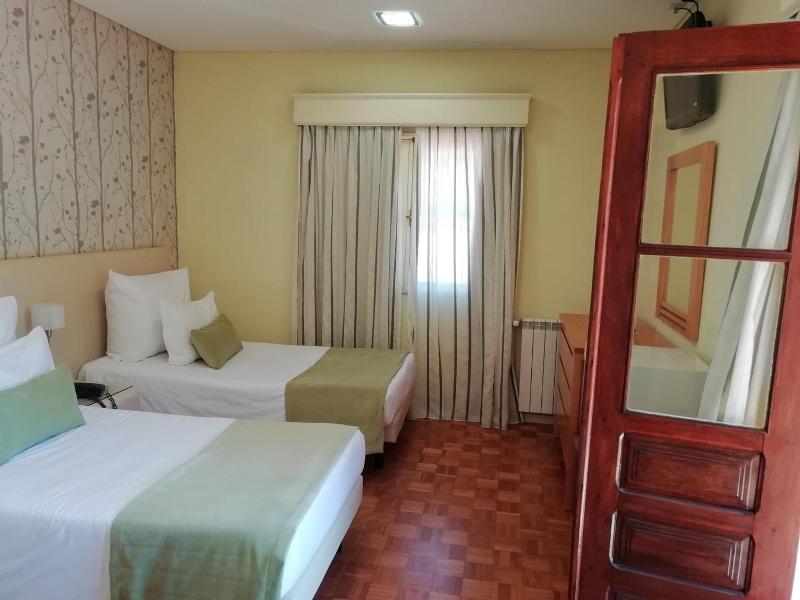 Adelaide Hotel image