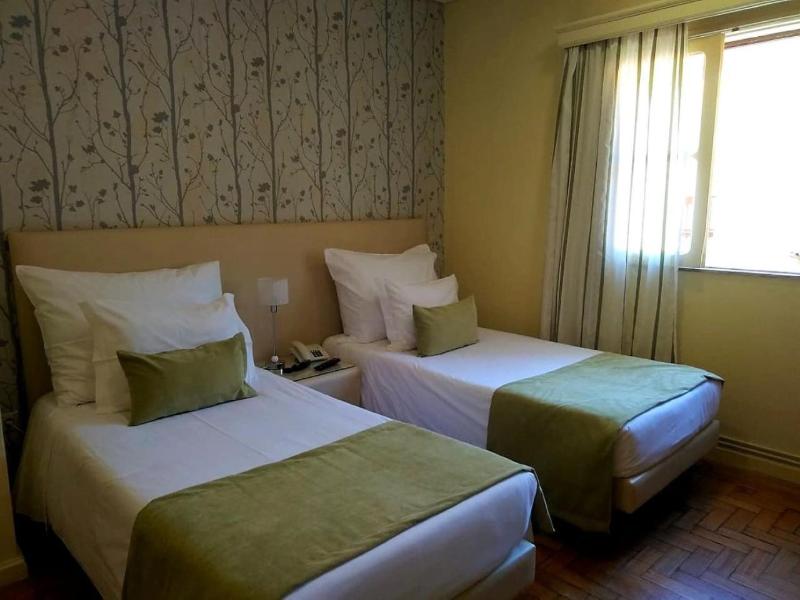 Adelaide Hotel image