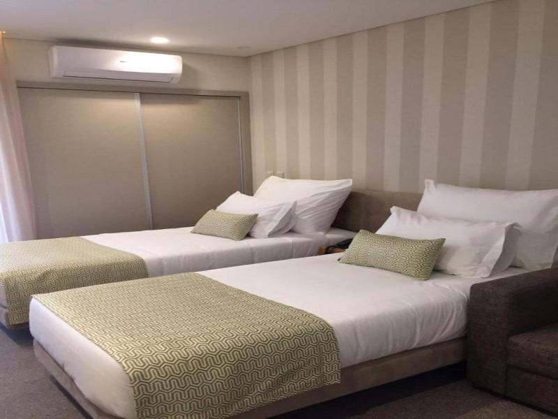 Adelaide Hotel image