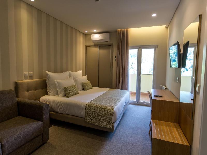 Adelaide Hotel image