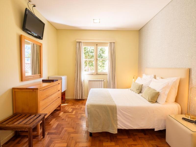 Adelaide Hotel image