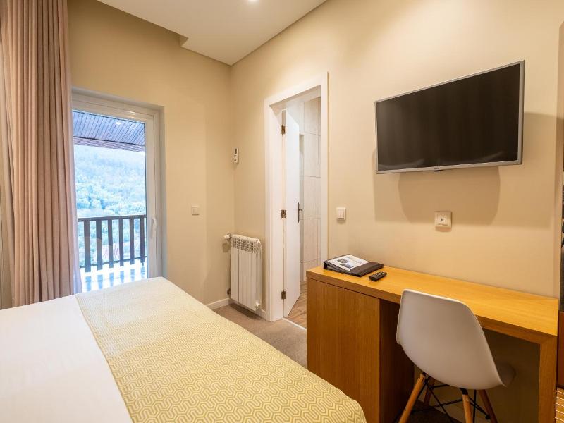 Adelaide Hotel image