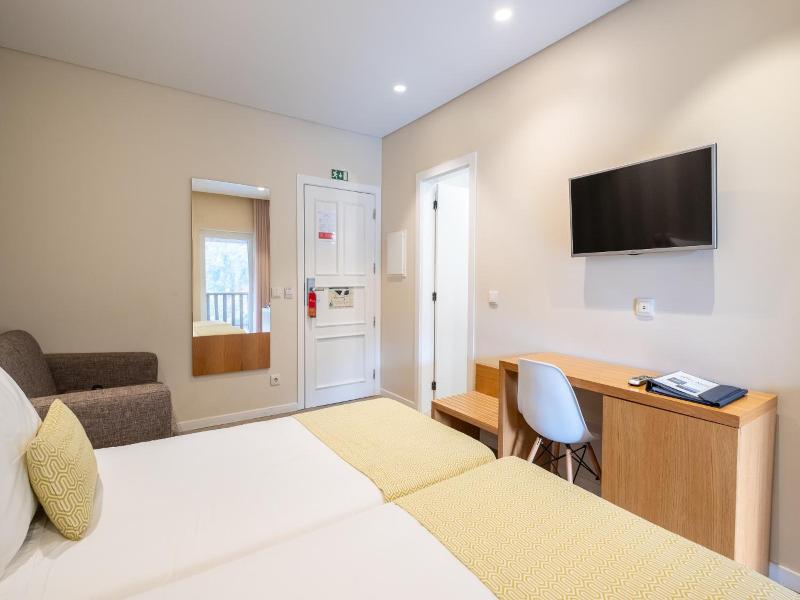 Adelaide Hotel image