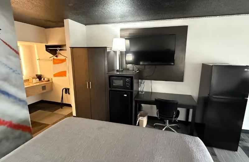 Eglin Extended Stay Hotel A Howard Johnson Wyndham image