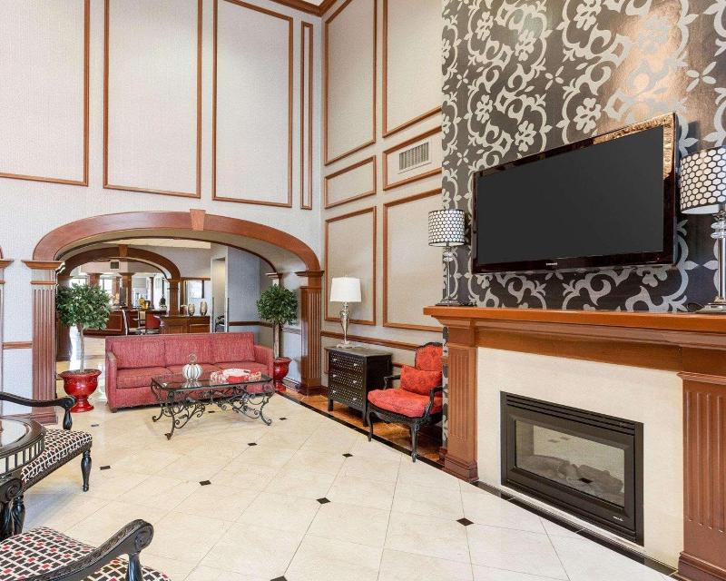 Comfort Suites Southaven - Memphis South image