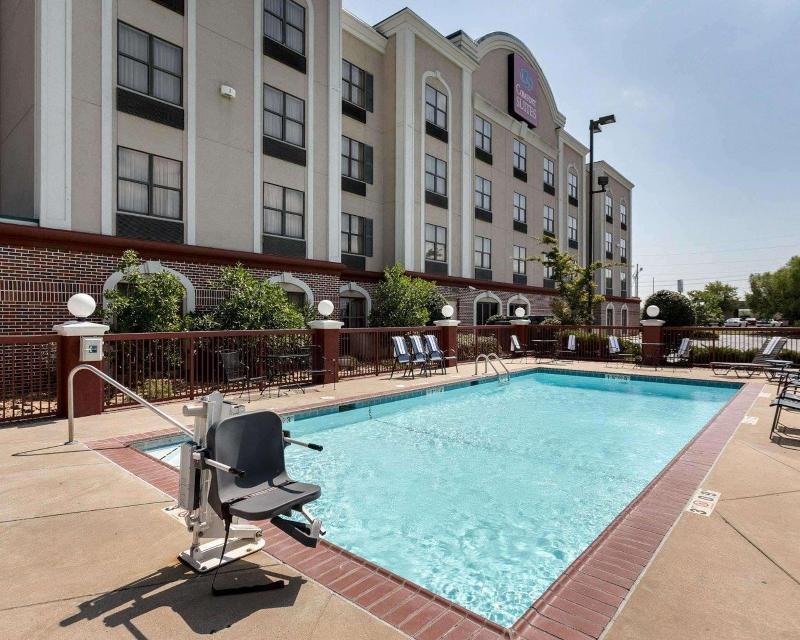 Comfort Suites Southaven - Memphis South image