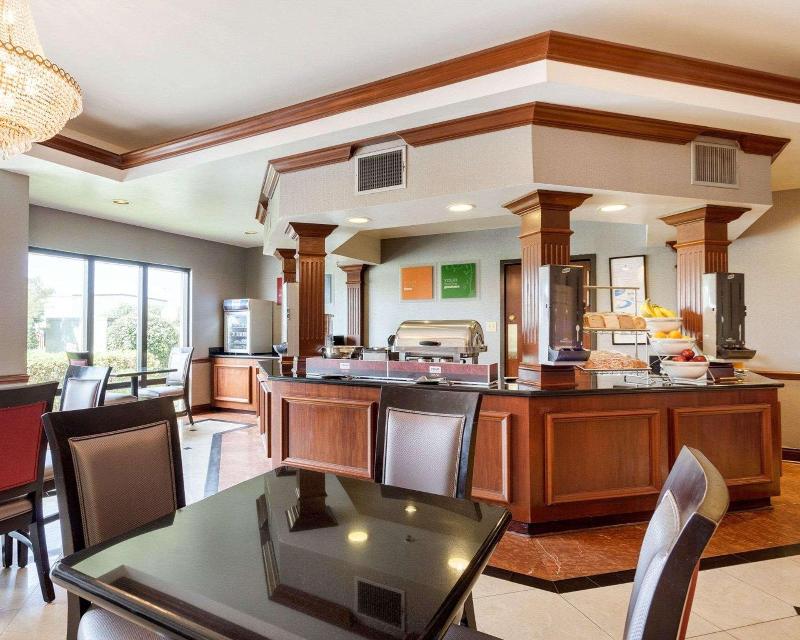 Comfort Suites Southaven - Memphis South image