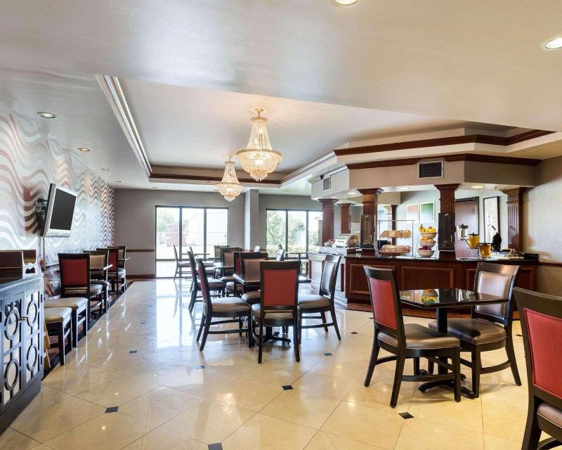 Comfort Suites Southaven - Memphis South image