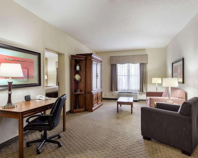 Comfort Suites Southaven - Memphis South image