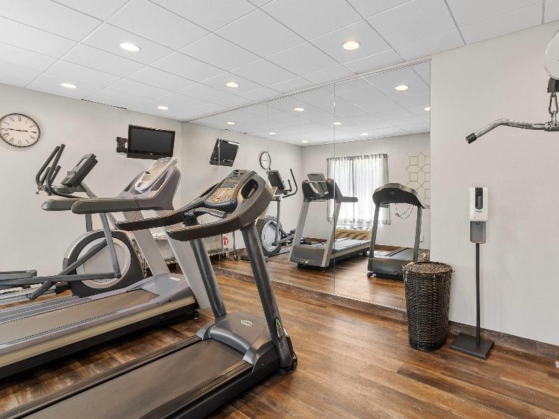 Quality Suites Stratford image
