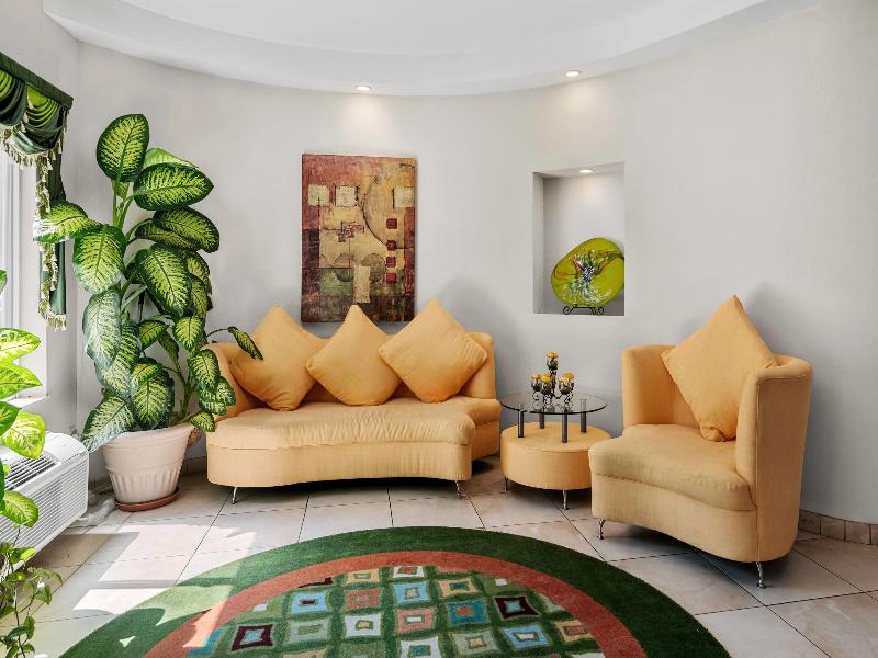 Quality Suites Stratford image