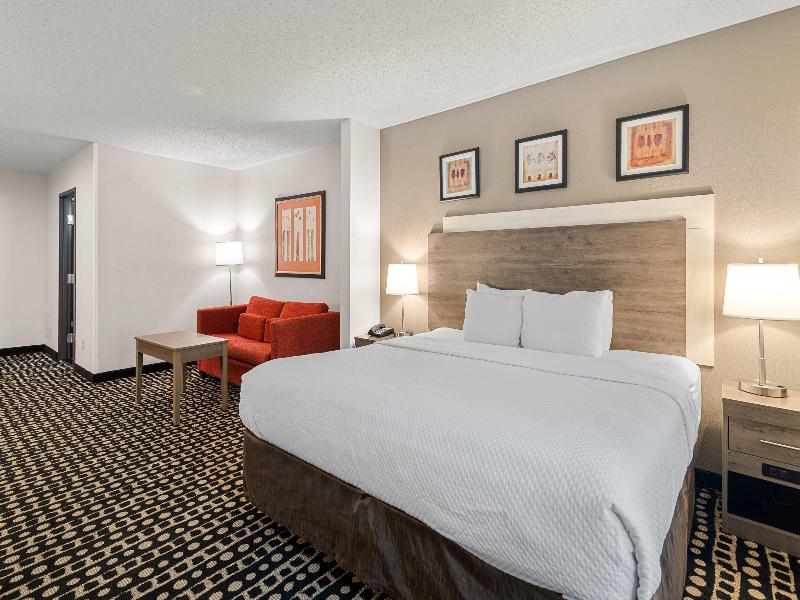 Quality Suites Stratford image