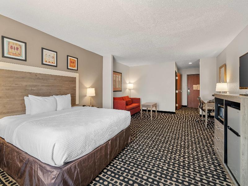 Quality Suites Stratford image