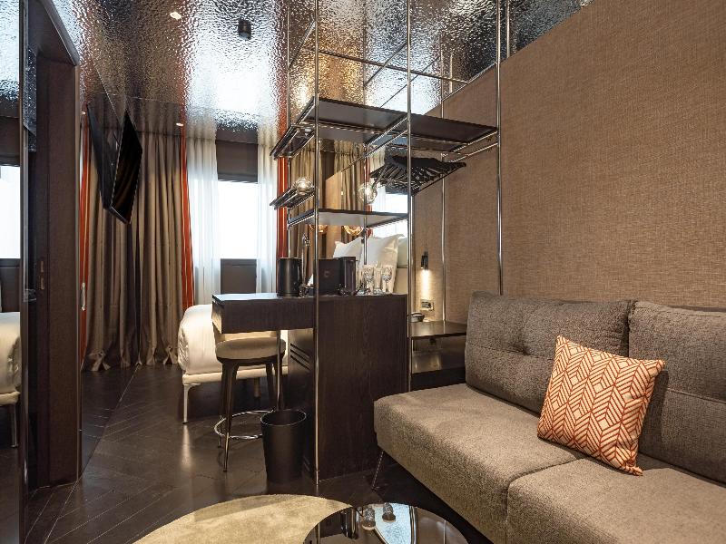 Adia Aluma Athens, Curio Collection image