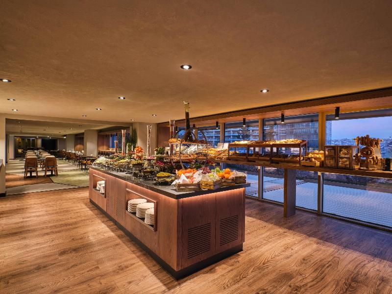 Novotel Istanbul Bomonti image