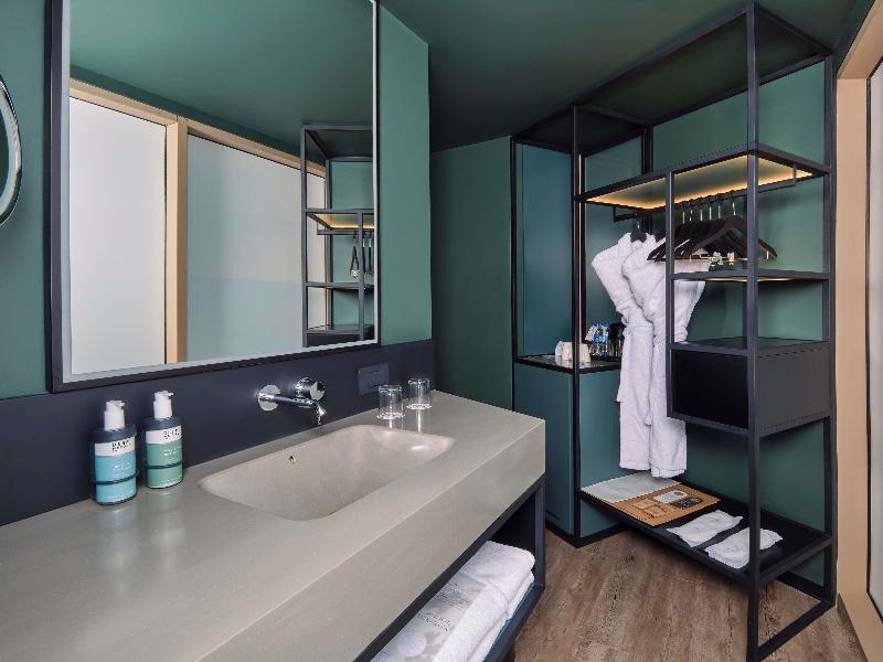 Novotel Istanbul Bomonti image