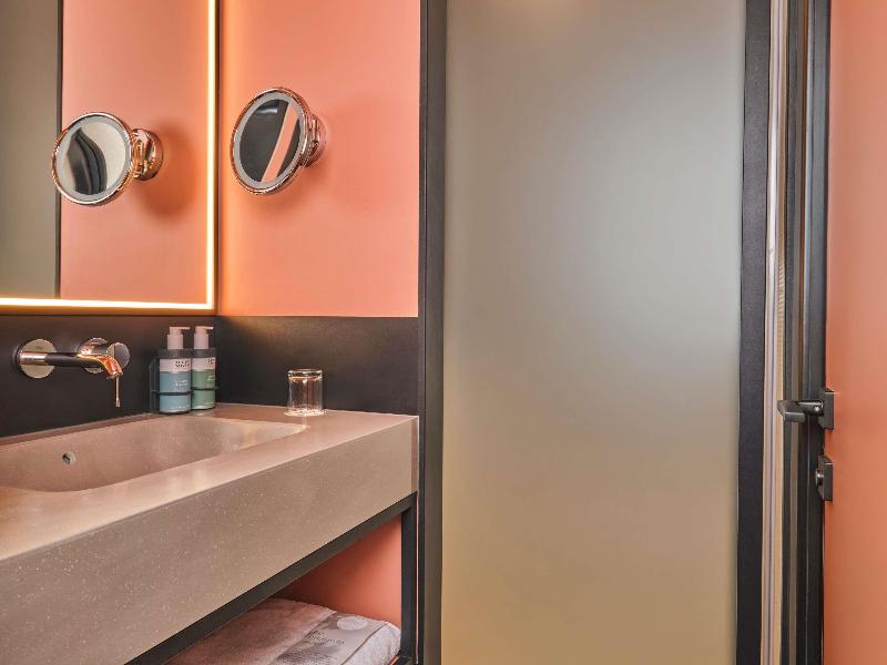 Novotel Istanbul Bomonti image