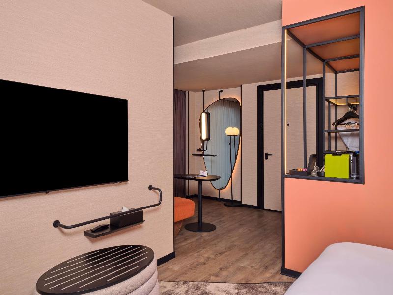 Novotel Istanbul Bomonti image