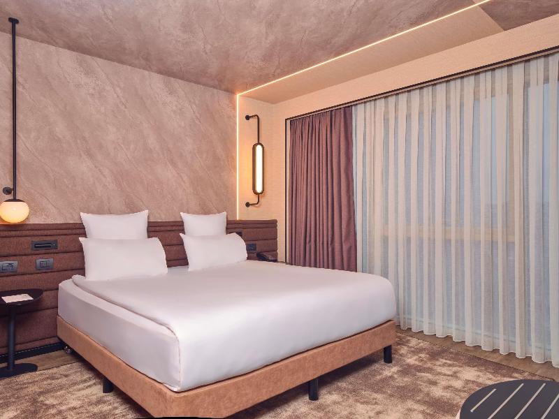 Novotel Istanbul Bomonti image