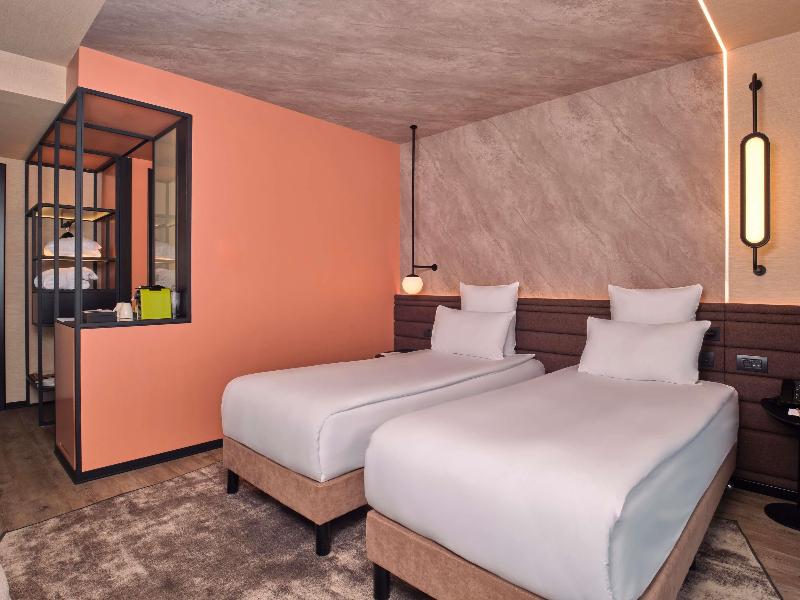 Novotel Istanbul Bomonti image