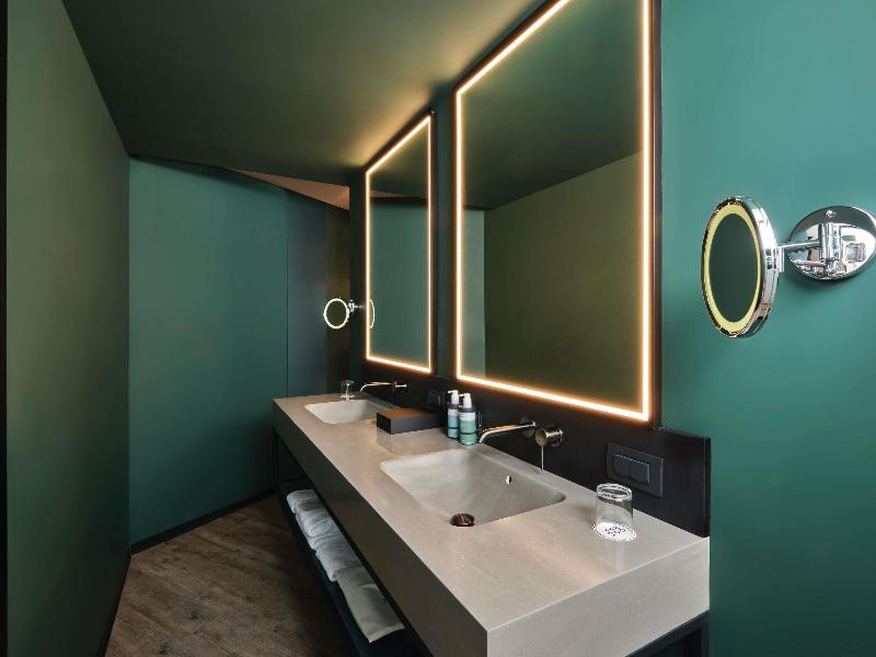 Novotel Istanbul Bomonti image