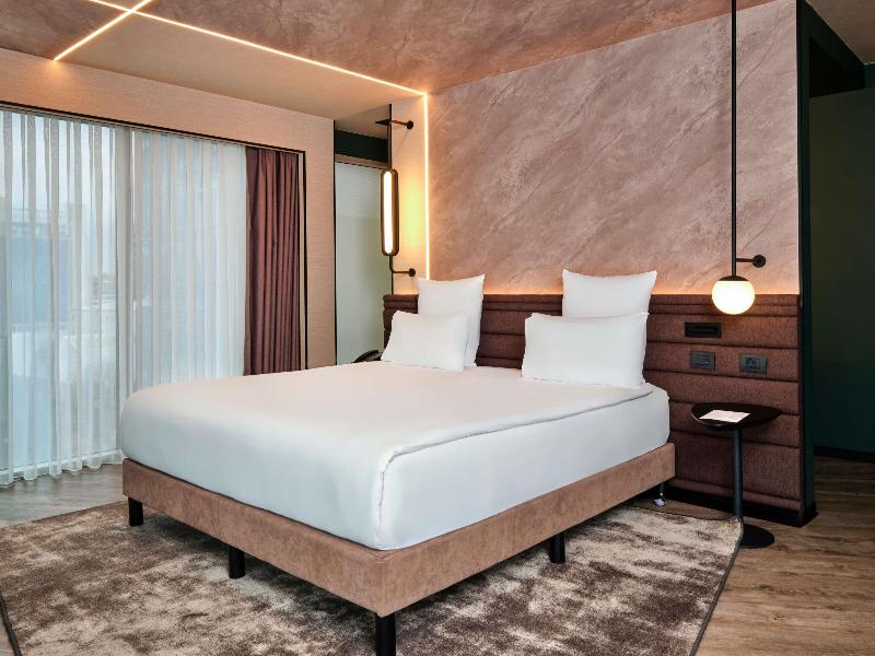 Novotel Istanbul Bomonti image