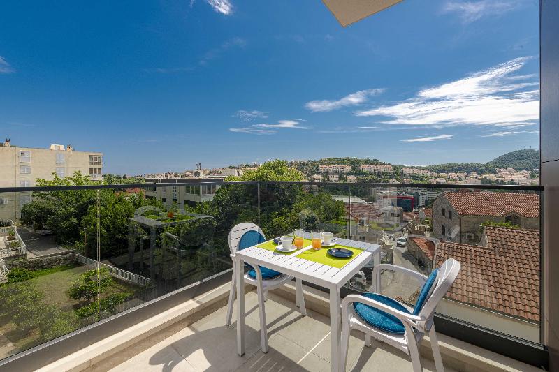 Rausion Luxury Apartments image