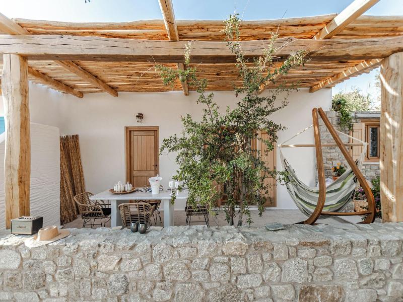 Naxian Serenity Suites image