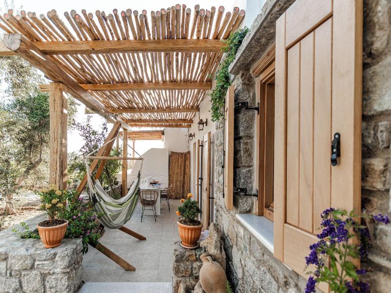 Naxian Serenity Suites image