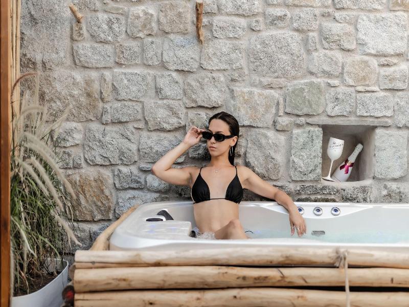 Naxian Serenity Suites image