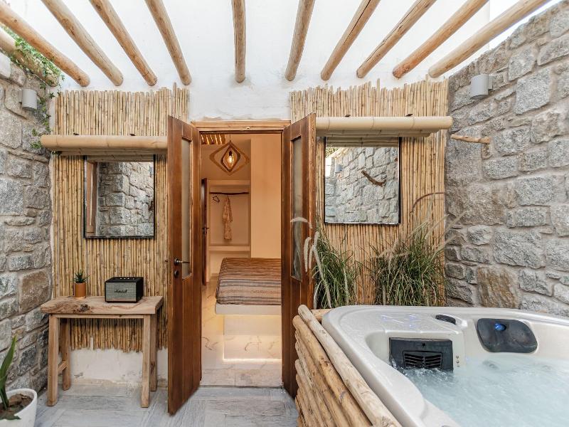 Naxian Serenity Suites image