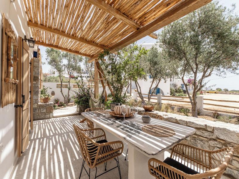 Naxian Serenity Suites image