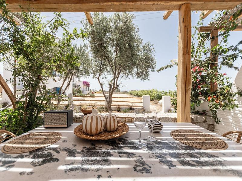 Naxian Serenity Suites image