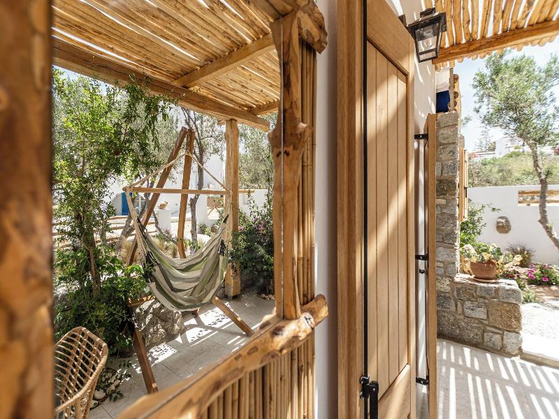 Naxian Serenity Suites image