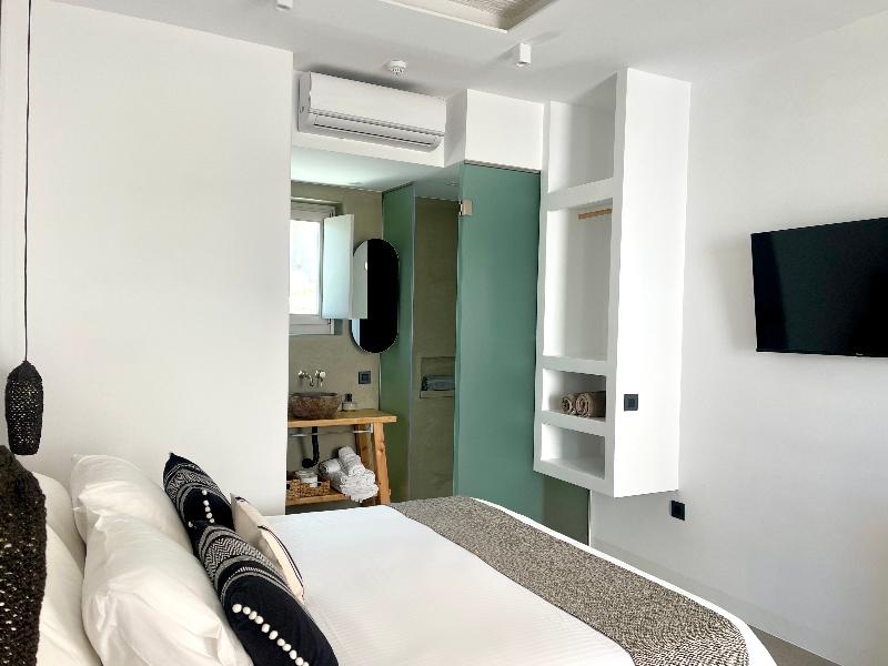 Mykonos Dot Suites image