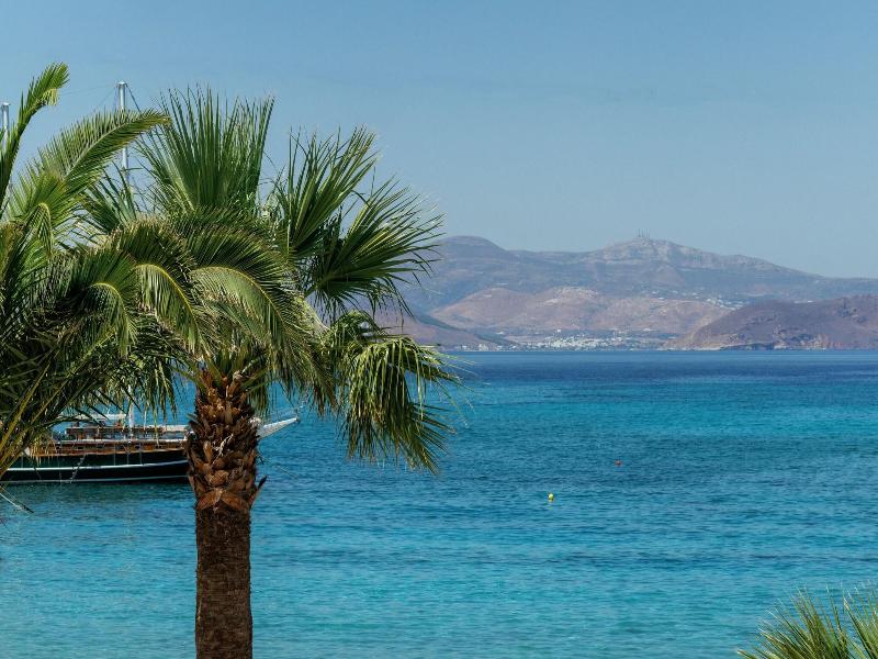 Ostrako Beachside Suites image