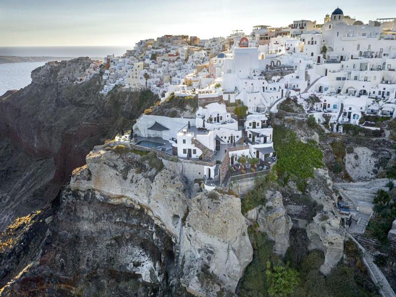 Pearl Of Caldera Oia Boutique Hotel image