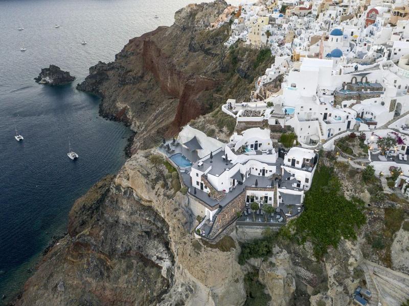 Pearl Of Caldera Oia Boutique Hotel image