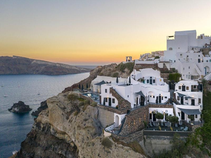 Pearl Of Caldera Oia Boutique Hotel image