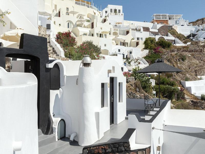 Pearl Of Caldera Oia Boutique Hotel image