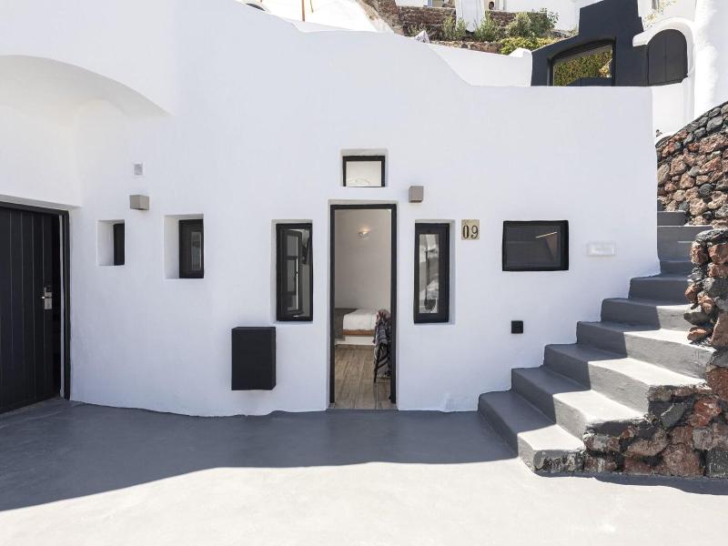Pearl Of Caldera Oia Boutique Hotel image