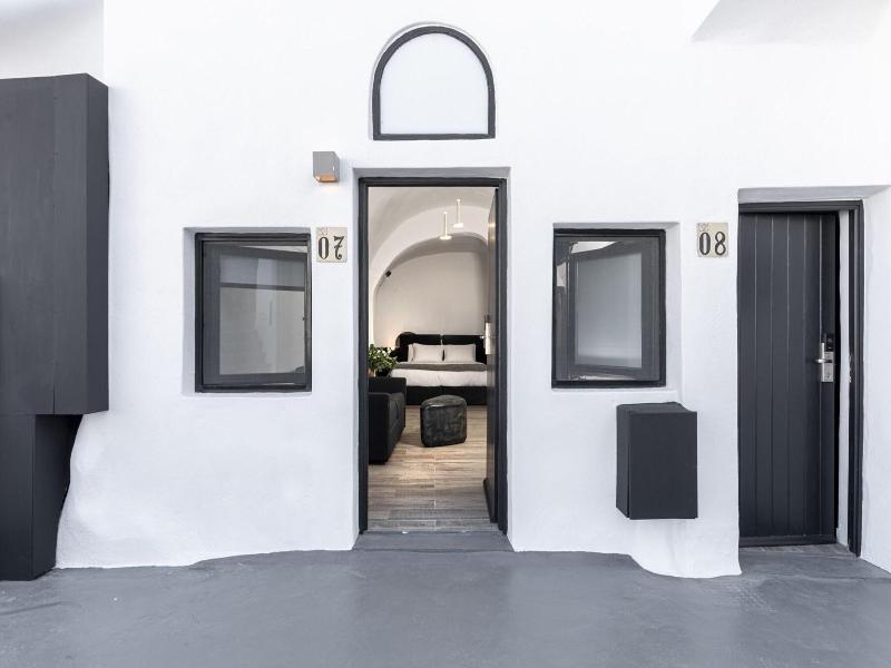 Pearl Of Caldera Oia Boutique Hotel image