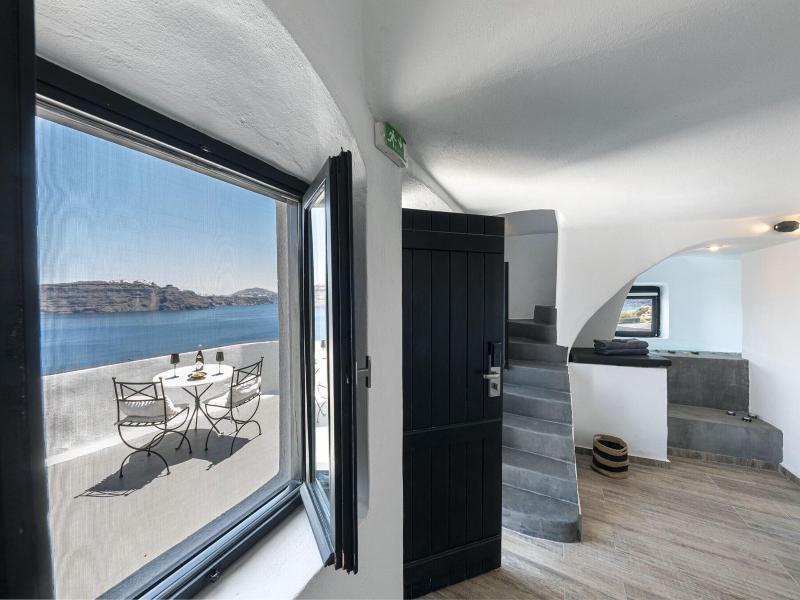 Pearl Of Caldera Oia Boutique Hotel image
